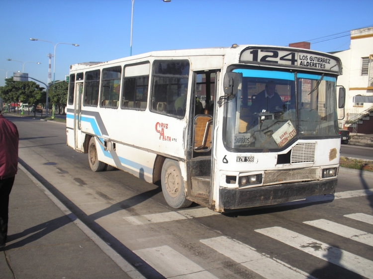 Mercedes-Benz OF 1214 - CND - Cruz Alta U.T.E.
B 2348244 - VZN 598
Linea 124 - Interno 6
Este coche perteneció a la linea 161 de Buenos Aires.
 Tiene hechas ciertas reformas...
Palabras clave: Linea 124 Cruz Alta UTE Tucumán CND