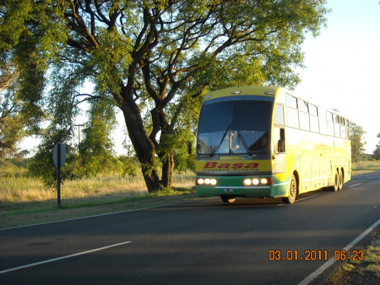 Scania - D.I.C. - Basa Costera Criolla
Interno 113 de Basa Costera Criolla, en la ruta 12, en la localidad de La Picada.          
