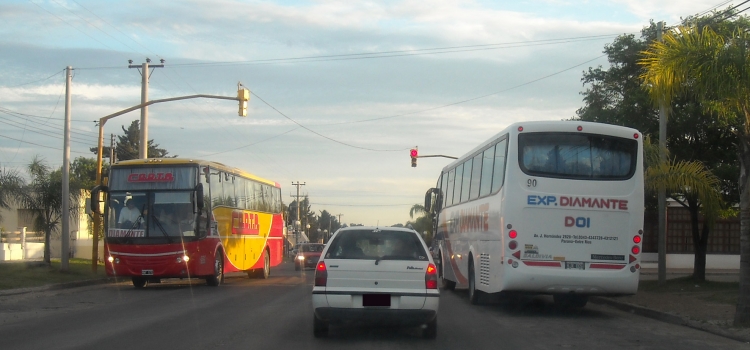 T.A.T.S.A. D 12 - Saldivia - C.O.D.T.A. 
Servicio de pasajeros entre Paraná y Diamante
(Datos de izquierda a derecha)
Palabras clave: Paraná Diamante