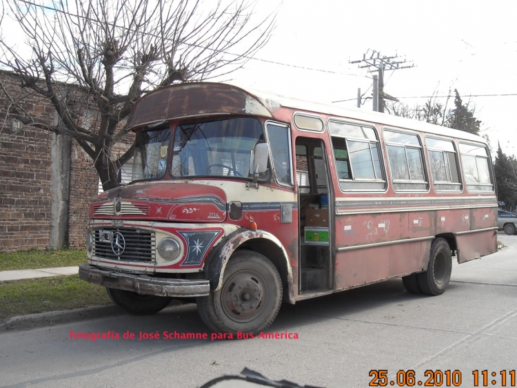 Mercedes-Benz 1114 - A.L.A. - Ex La Victoria en Crespo
Vehículo radiado y utilizado como furgon de carga aunque mantiene su estructura original          
