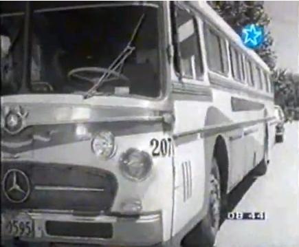 Mercedes-Benz O-317 - DIC - El Cóndor
El Cóndor-Pelicula "La Gorda"
Captura de la película Argentina "La Gorda" de la década del 60

http://galeria.bus-america.com/displayimage.php?pos=-22683
http://galeria.bus-america.com/displayimage.php?pos=-22684
