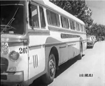 Mercedes-Benz O-317 - D.I.C. - El Cóndor
El Cóndor-Película "La Gorda"
Otra captura de la película "La Gorda"
http://galeria.bus-america.com/displayimage.php?pos=-22682
http://galeria.bus-america.com/displayimage.php?pos=-22684
