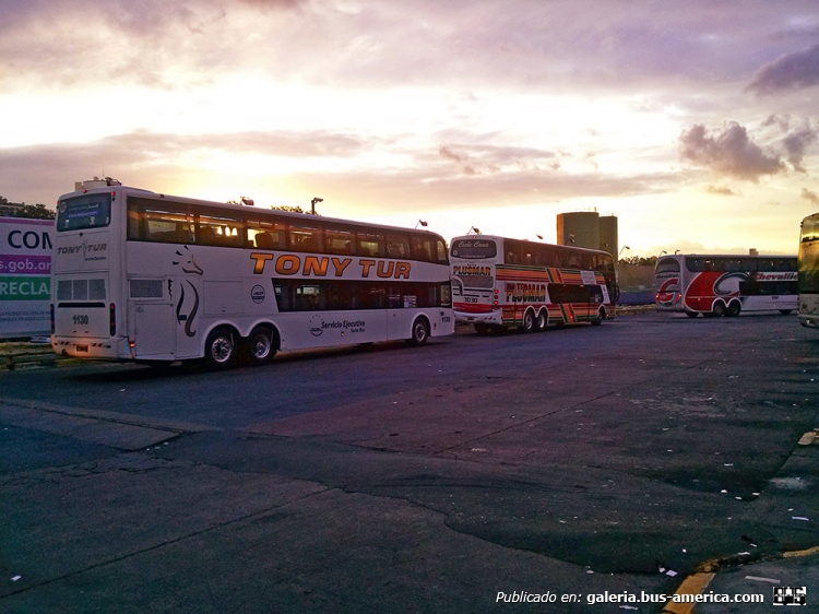 Scania - Troyano - Tony Tur
Interno 1130
Terminal de ómnibus Retiro

http://galeria.bus-america.com/displayimage.php?pid=34615

