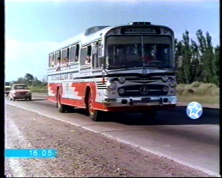 Mercedes-Benz O-317 - D.I.C. - Chevallier
Micro de larga distancia de Chevallier 
Gentileza de copiado: Miguel Silva
