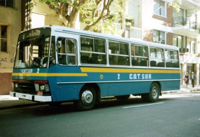 Fiat 130 AU - BUS  (En Uruguay) - C.O.T. Sur
¿Foto de Alberto Kaselis? tomada de http://grupoaclo.blogspot.com.ar

http://galeria.bus-america.com/displayimage.php?pid=30186
Palabras clave: fiat bus uruguay