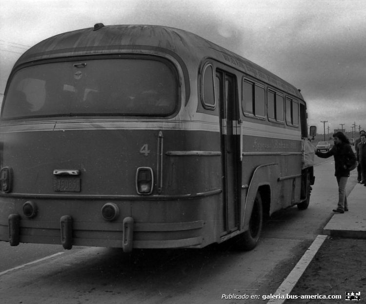Mercedes-Benz LO 1114 - Luna - Expreso Batán
B 1150861

Foto del Archivo del Ministerio de Infraestructura de la Prov. de Bs. As.
