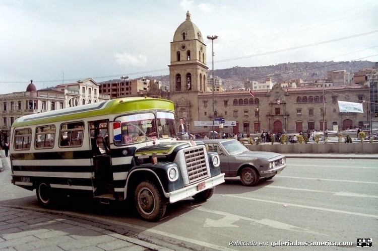 International - ¿? (En Bolivia)
Foto de Michel Ulens
Palabras clave: bolivia