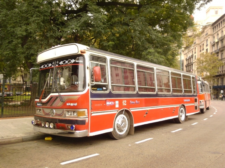Mercerdes-Benz OHL ¿1316? ¿1320? - Ugarte - Particular
SLB 976 -  C 1803100

Ex 12 de la 181, ex ex 51 de la 109

Photo by Bondiman
Palabras clave: ugarte