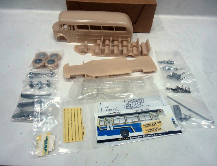 Mercerdes Benz LO 1114 - Maqueta escala 1/43
Foto tomado de ebay.com
