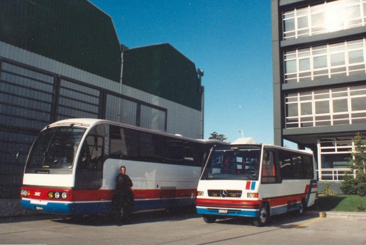 ¿? - D.I.C. - Amoco
Los nuevos coches de la empresa petrolera Amoco.

Foto de Claudio Manzolillo tomada de https://picasaweb.google.com.
[Datos de derecha a izquierda]


Palabras clave: dic megadic