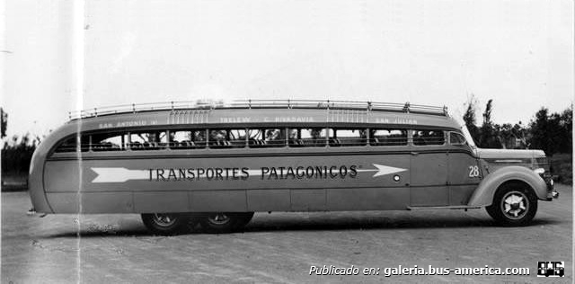 International - Verdozzi y Zeppilli - Transportes Patagónicos
foto de autor desconocido, publicada en el facebook "Recuerdos del valle inferior del Rio Chubut"
