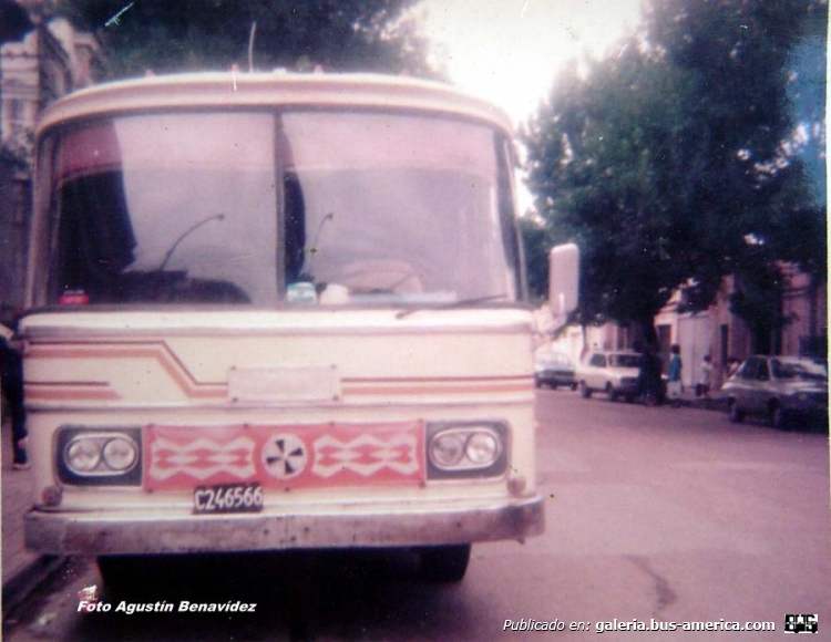 Mercedes-Benz O-140 - Turismo Darío
C 246566
Granadero Baigorria (Santa Fe)
