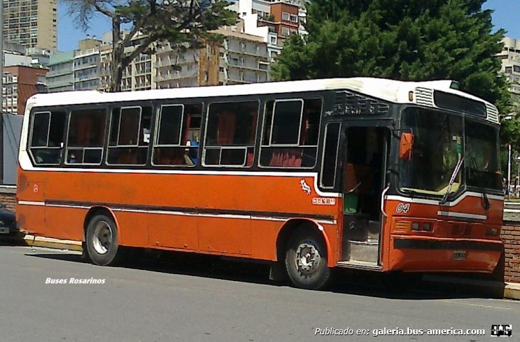 Mercedes-Benz OH 1318 - T.A.L.P.
Extraño escolar
Visto en Mar del Plata
