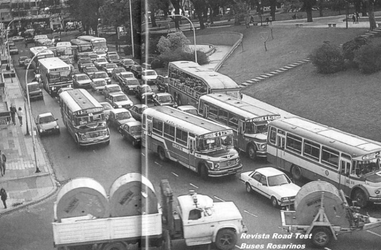Mercedes-Benz LO 1114 - El Diseño - 17 De Agosto
Foto extraída de la Revista Road Test -años 90-
(Datos de derecha a izquierda)
