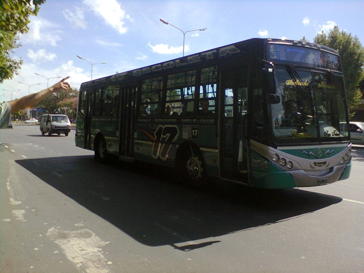 Mercedes-Benz OH 1618 L - Metalpar - Línea 17
Línea 17 - Interno 254
En Sarandí.
Palabras clave: linea_17 iguazu_1618 sarandi