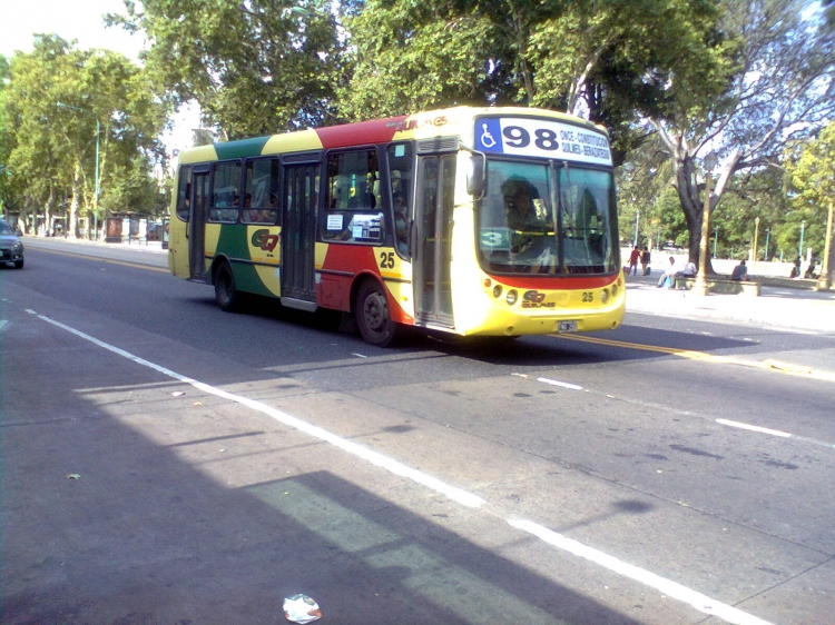Agrale MT 12 - Metalpar - Expreso Quilmes
Línea 98 - Interno 25
En Constitución
Palabras clave: linea98 exp_quilmes tronadormt12 constitucion