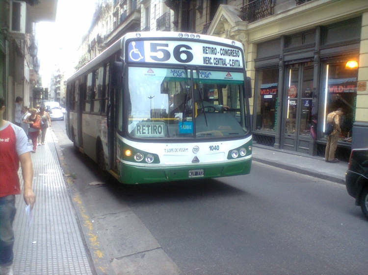 Agrale MT 15 - Todo Bus - Lope De Vega
Línea 56 - Interno 1040
Acercándose a la Avda. 9 de Julio
Palabras clave: linea56 lopedevega tbpompeya_mt15 9dejulio