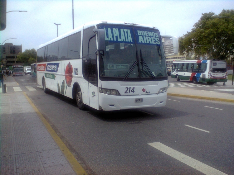 Volvo - Busscar (en Argentina) - La Nueva Metropol
Línea 195 - Interno 214 
En Retiro
Palabras clave: linea195 costera busscar_o500 retiro