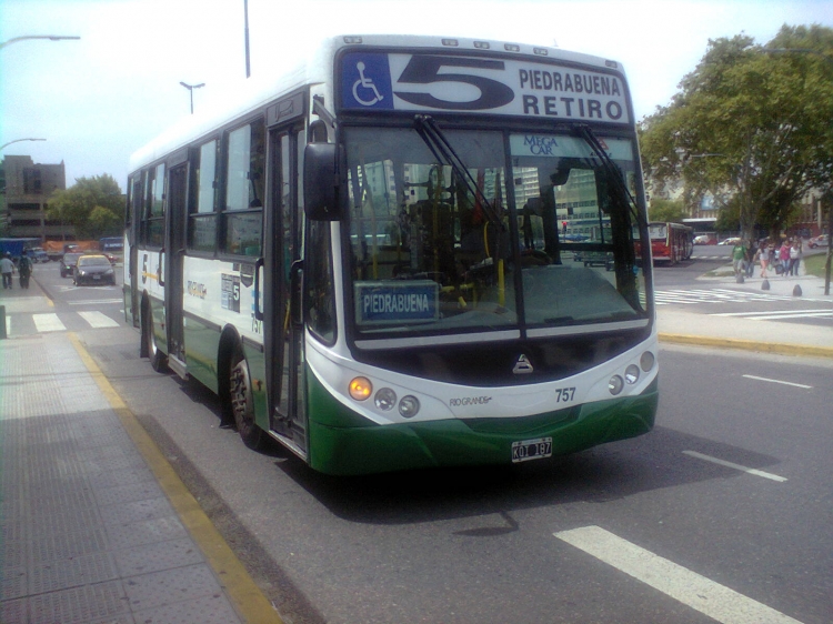 Agrale MT 12 - Metalpar - Río Grande
KQI 187
Línea 5 - Interno 757 
En Retiro
Palabras clave: linea5 riogrande iguazu_mt12 retiro