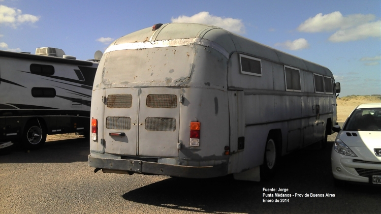 Mercedes-Benz O-321 HL - Decaroli Hnos - Motorhome
Playa Punta Médanos
Según me enseñó Alejandro Scartaccini estuve frente a un Mercedes Benz 0170 - DE.CA.RO.LI

http://galeria.bus-america.com/displayimage.php?pid=30532
http://galeria.bus-america.com/displayimage.php?pid=30533
http://galeria.bus-america.com/displayimage.php?pid=34905
Palabras clave: mercedes Benz decaroli buenos aires argentina