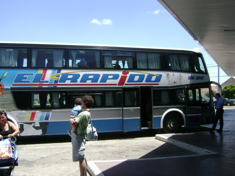 Scania - Troyano - El Rápido S.A.
Interno 23
Terminal de ómnibus de Pehuajó

Foto: Sebastián Gutiérrez
Palabras clave: Scania Troyano Calixto El Rapido Pehuajo