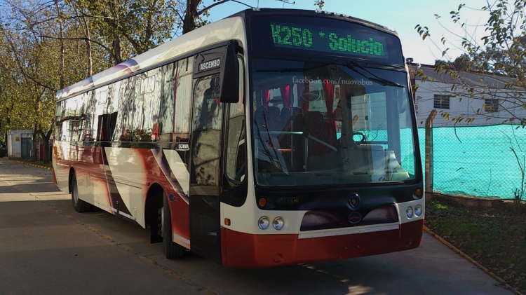 Scania K 250 - Nuovobus Menghi - Prototipo
Prototipo interurbano carrozado por Nuovobus sobre chasis Scania K 250. 

Fotos tomadas del facebook Oficial :https://www.facebook.com/nuovobus?fref=ts
Palabras clave: Menghi Scania