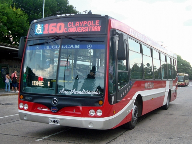 Mercedes-Benz OH 1618 L SB - Nuovobus Menghi PH 0037 - M.O.Sur
NJC 220
[url=https://bus-america.com/galeria/displayimage.php?pid=62379]https://bus-america.com/galeria/displayimage.php?pid=62379[/url]

Línea 160 (Buenos Aires), interno 9
Palabras clave: Nuovobus
