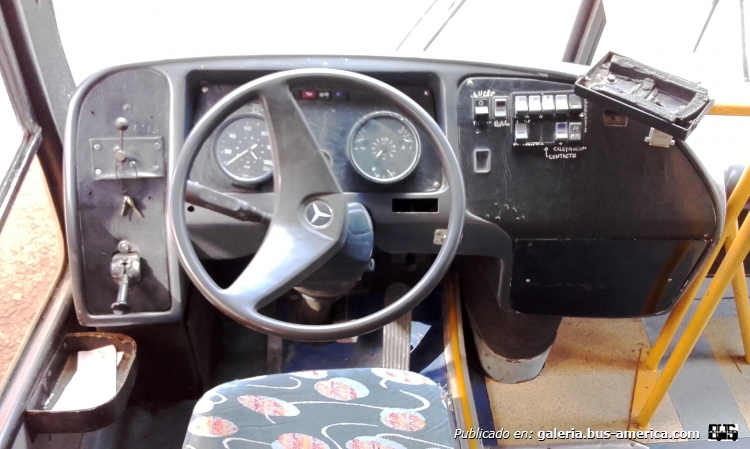 Mercedes-Benz OH1621L - Imeca GTR21 Semi Bajo - Basa / T.I.R.S.A.
CMT576
Desde 0km en T.I.R.S.A. hasta el año 2009 que fue llevado a Paraná junto a varias unidades para quedar en Basa.
Es la mejor combinación entre urbano e interurbano, de 0km, si mal no recuerdo tenía un elevador para silla de ruedas.
Este coche circuló para Basa en la linea Paraná - Villa Urquiza hasta 2014 que perdió esta linea. Luego su utilizó para servicios especiales y traslado de personal.
Foto 1 (Exterior): [url=https://bus-america.com/galeria/displayimage.php?pid=49520]https://bus-america.com/galeria/displayimage.php?pid=49520[/url]
Foto 2 (Exterior): [url=https://bus-america.com/galeria/displayimage.php?pid=49521]https://bus-america.com/galeria/displayimage.php?pid=49521[/url]
Foto 3 (Exterior): [url=https://bus-america.com/galeria/displayimage.php?pid=49527]https://bus-america.com/galeria/displayimage.php?pid=49527[/url]
Foto 4 (Exterior): [url=https://bus-america.com/galeria/displayimage.php?pid=49522]https://bus-america.com/galeria/displayimage.php?pid=49522[/url]
Foto 5 (Cabina): Foto actual
Foto 6 (Interior): [url=https://bus-america.com/galeria/displayimage.php?pid=49528]https://bus-america.com/galeria/displayimage.php?pid=49528[/url]
Foto 7 (Interior): [url=https://bus-america.com/galeria/displayimage.php?pid=49524]https://bus-america.com/galeria/displayimage.php?pid=49524[/url]
Foto 8 (Interior): [url=https://bus-america.com/galeria/displayimage.php?pid=49525]https://bus-america.com/galeria/displayimage.php?pid=49525[/url]
Foto 9 (Motor): [url=https://bus-america.com/galeria/displayimage.php?pid=49529]https://bus-america.com/galeria/displayimage.php?pid=49529[/url]
Foto 10 (Motor): [url=https://bus-america.com/galeria/displayimage.php?pid=49526]https://bus-america.com/galeria/displayimage.php?pid=49526[/url]
Palabras clave: OH1621L Imeca GTR21 basa tirsa T.I.R.S.A. 12