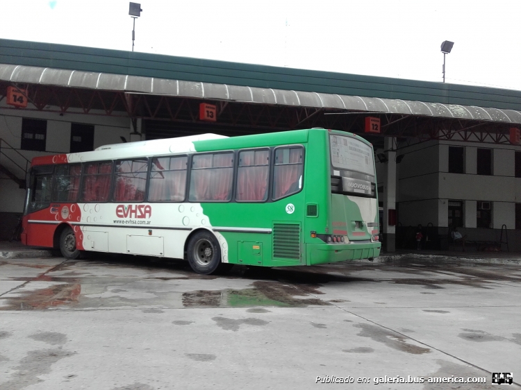 Mercedes-Benz OH1518 - Nuovobus - E.V.H.S.A.
IYG255
Foto 1: [url=https://bus-america.com/galeria/displayimage.php?pid=49400]https://bus-america.com/galeria/displayimage.php?pid=49400[/url]
Foto 2: [url=https://bus-america.com/galeria/displayimage.php?pid=49396]https://bus-america.com/galeria/displayimage.php?pid=49396[/url]
Foto 3: [url=https://bus-america.com/galeria/displayimage.php?pid=49395]https://bus-america.com/galeria/displayimage.php?pid=49395[/url]
Foto 4: (Foto actual)
Foto 5 Interior: [url=https://bus-america.com/galeria/displayimage.php?pid=49403]https://bus-america.com/galeria/displayimage.php?pid=49403[/url]
Foto 6 Interior: [url=https://bus-america.com/galeria/displayimage.php?pid=49402]https://bus-america.com/galeria/displayimage.php?pid=49402[/url]
Foto 7 Interior: [url=https://bus-america.com/galeria/displayimage.php?pid=49401]https://bus-america.com/galeria/displayimage.php?pid=49401[/url]
Foto 8 Interior: [url=https://bus-america.com/galeria/displayimage.php?pid=49393]https://bus-america.com/galeria/displayimage.php?pid=49393[/url]
Como les había comentado antes, los otros 2 OH1518 con carrocería Nuovobus de Vercelli. Puerta de 4 hojas adelante y de 2 hojas atrás. Aire acondicionado y asientos mullidos de pana (Fijos). Como Curiosidad, el interno 60, tiene el vidrio separador detrás del chofer de un Ottaviano (Foto 5).
Palabras clave: Mercedes-Benz OH1518 Nuovobus interurbano EVHSA EVH E.V.H. E.V.H.S.A.