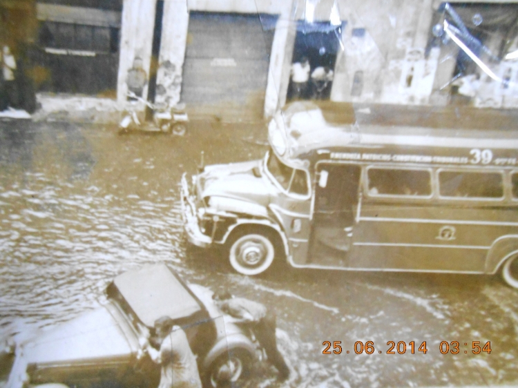 Bedford (G.M.A.) - Santa Fé
Inundacion en Garay 123¡¡¡¡¡..año 1962
Foto propia desde el balcón
