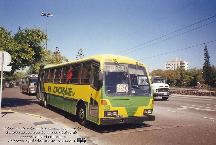 El Detalle OA 101 - El Cacique
THK 708 - ex patente M.316704

Líneas 160 (Mendoza), interno 38

Fotógrafo: desconocido al momento
Extraído de bolsa de fotografías del Coleclub
Scaneo: Gabriel Maluende
Colección: www.bus-america.com 
