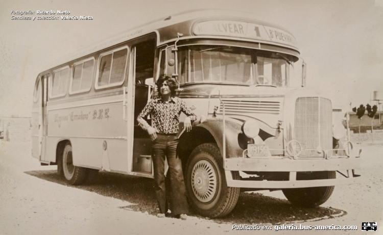 Mercedes-Benz LO 911 - El Detalle - Exp.Comodoro
U.031562

Línea 1 (Cro.Rivadavia)


Fotografía: Ricardo Nieto (en imagen)
Colección y gentileza: Valeria Nieto


Una de las empresas que conformaron a la empresa mas grande que al día de hoy continúa "Patagonia Argentina"

