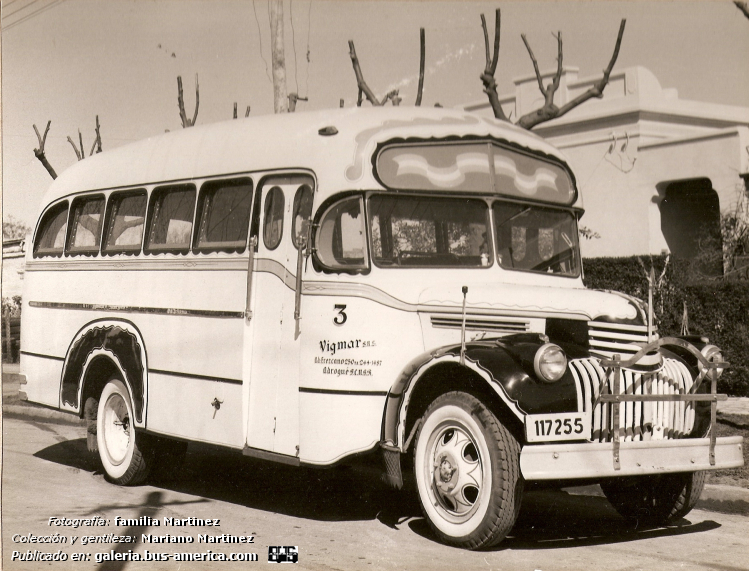 Chevrole AK - El Cóndor - VigMar
117 255
[url=https://bus-america.com/galeria/displayimage.php?pid=67594]https://bus-america.com/galeria/displayimage.php?pid=67594[/url]

VigMar (Pdo.Alte.Brown), interno 3

Fotografía: familia Martínez
Colección y gentileza: Mariano Martínez
