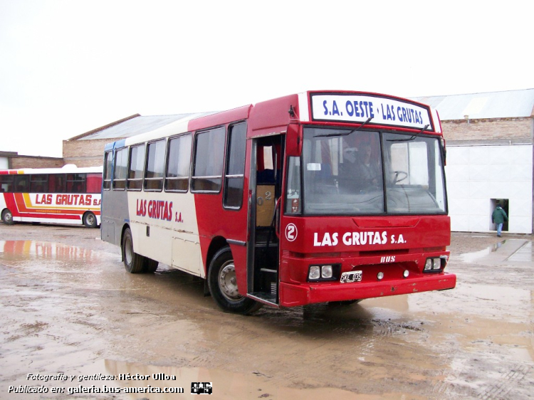 Mercedes-Benz OF 1320 - Bus Tango - Las Grutas
SKE 035 - ex patente C.1849851

Las Grutas (Prov.Rio Negro), interno 2

Fotografía y gentileza: Héctor Ulloa
