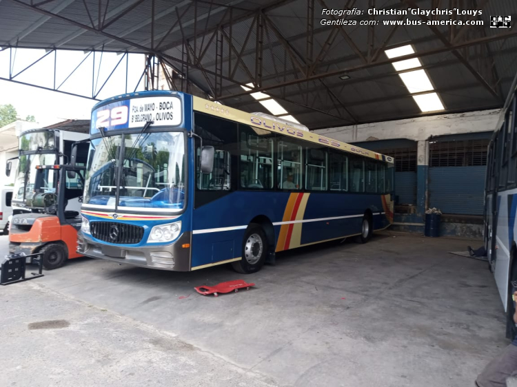 Mercedes-Benz OH 1721 L SB - La Favorita Favorito GR 96/2016 - Pedro De Mendoza
(luego partente ¿AG 395 IJ? ¿AG 395 IV? 
[url=https://bus-america.com/galeria/displayimage.php?pid=66239]https://bus-america.com/galeria/displayimage.php?pid=66239[/url]
[url=https://bus-america.com/galeria/displayimage.php?pid=66240]https://bus-america.com/galeria/displayimage.php?pid=66240[/url]
[url=https://bus-america.com/galeria/displayimage.php?pid=66241]https://bus-america.com/galeria/displayimage.php?pid=66241[/url]
[url=https://bus-america.com/galeria/displayimage.php?pid=66242]https://bus-america.com/galeria/displayimage.php?pid=66242[/url]
[url=https://bus-america.com/galeria/displayimage.php?pid=66243]https://bus-america.com/galeria/displayimage.php?pid=66243[/url]

Línea 29 (Buenos Aires), interno sin asignar luego ¿74? ¿72?

Fotografía y gentileza: Christian "Glaychris" Louys
