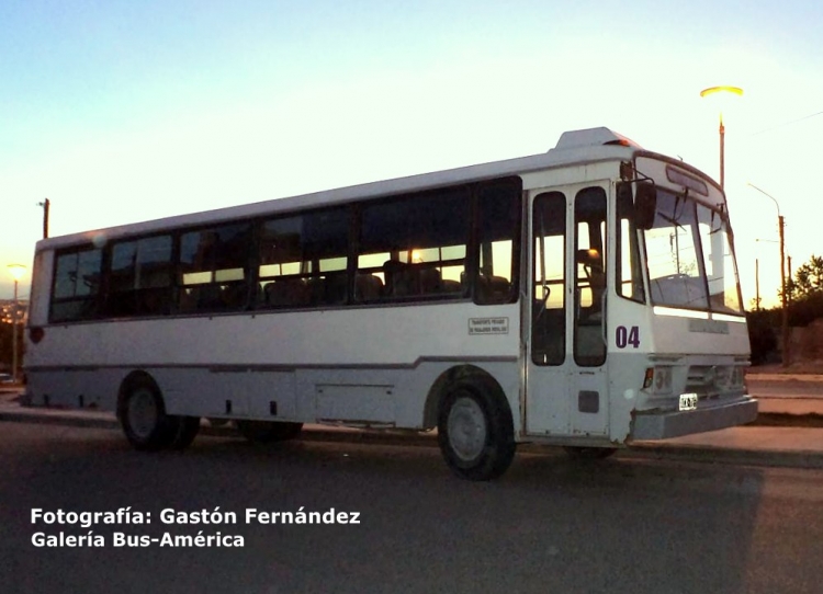 Mercedes-Benz OF 1214 - BUS 
B 2137708 - VCX 785

Fotografía: Gastón Fernández
Palabras clave: GF