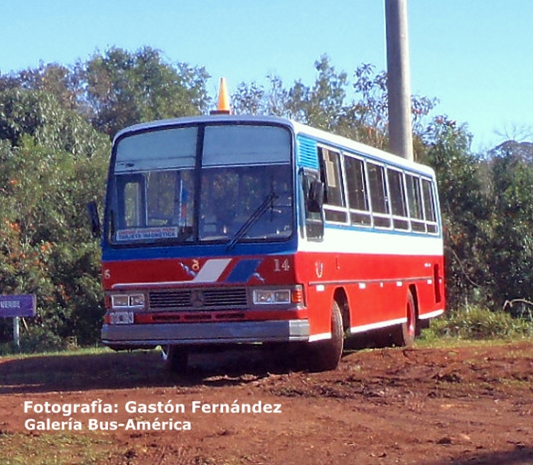 Mercedes-Benz OHL 1320 - Alcar - Particular
Probablemente unidad con pasado en la línea 526, M.O.E.S.A.

Fotografía: Gastón Fernández
Palabras clave: GF