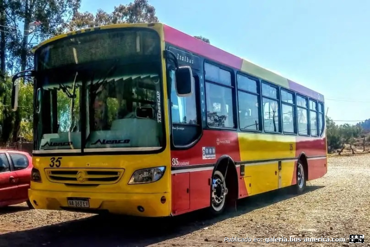 Mercedes-Benz OF 1519 - Italbus Bello - Mendotran , Pte.Alvear y El Trapiche UT
AA 363 EV

Líneas 400s (Mendotran - Prov.Mendoza), interno 35


Foto Diario El Sol
Palabras clave: Furlabus