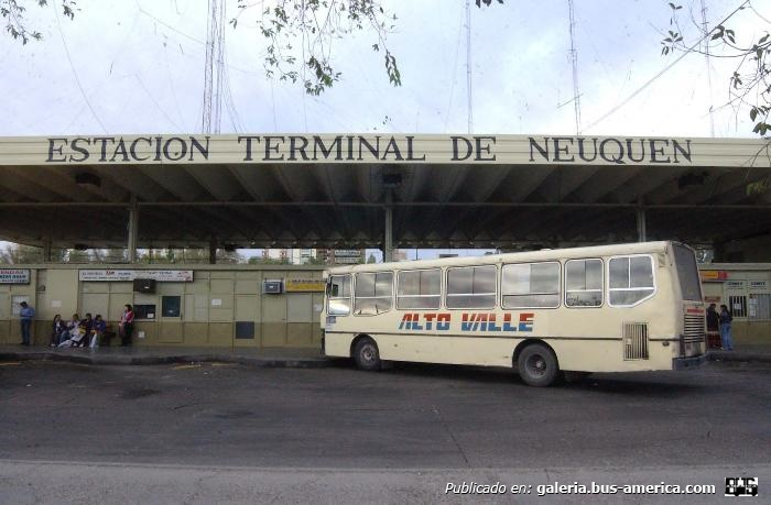 Mercedes-Benz OH - El Diseño - Alto Valle
Línea 905 (Neuquén-Rio Negro)

Foto Diario Rio Negro
Palabras clave: FURLABUS