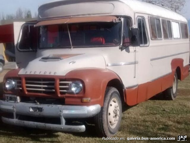 Bedford J6LZ1 - Ortega
Foto De Ruedas.
Palabras clave: FURLABUS