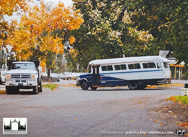 Foto Mendoza Antigua
Palabras clave: furlabus