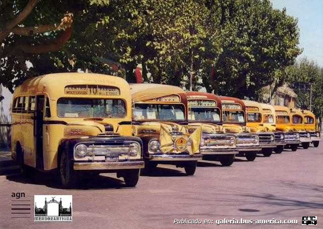 Ford F5 V8 - La Victoria
1309
[url=https://bus-america.com/galeria/displayimage.php?pid=33019]https://bus-america.com/galeria/displayimage.php?pid=33019[/url]
[url=https://bus-america.com/galeria/displayimage.php?pid=51649]https://bus-america.com/galeria/displayimage.php?pid=51649[/url]

Línea 10 (Mendoza), interno 9 [1º derecha]


Fotógrafo: desconocido
[url=https://www.facebook.com/ArchivoGeneraldelaNacionArgentina/photos/a.141923792499512/4428467197178462/]Archivo General de la Nación[/url]
Referencia: AGAS01-rg , caja 3528, inventario 203000
Imagen extraída de "mendozantigua.blogspot.com.ar"
Palabras clave: Furlabus