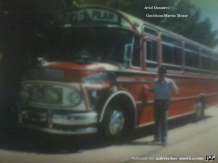 Mercedes-Benz LO 1114 - San Miguel - Cia. La Isleña S.R.L.
B 1732122
Línea 276 - Interno 17

Fotografía: Martín Moser

http://galeria.bus-america.com/displayimage.php?pid=34110
