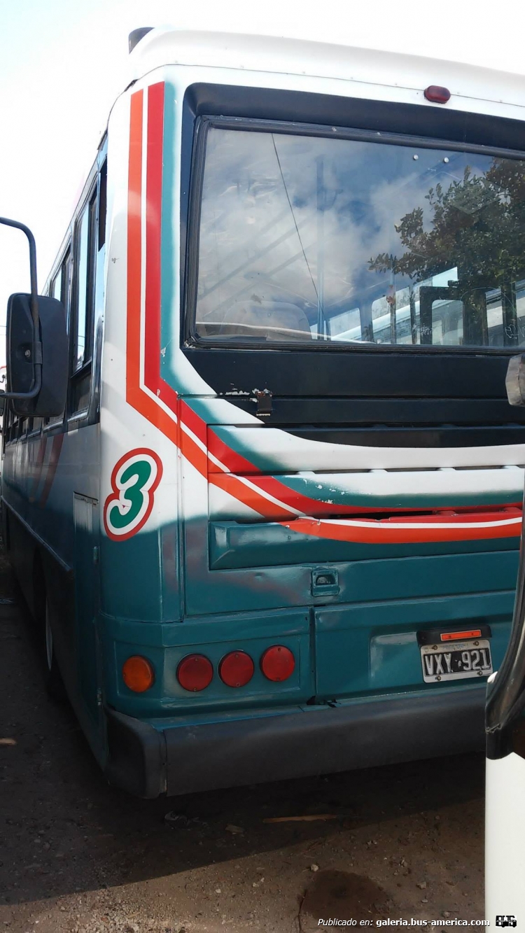 Mercedes-Benz OH 1315 - BUS - Rastreador Fournier
VXY 921
Línea 500 - Ex Interno 3

Imagen: Leo Molina (leobahia24)
