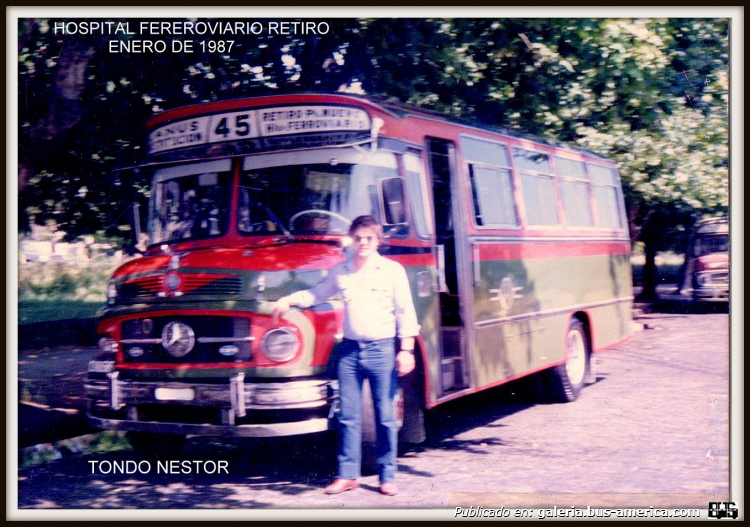 Mercedes-Benz LO 1114 - El Detalle - M.O.45
Línea 45 (Buenos Aires), interno 10

UN DETALLE DE 1978-1979 FOTO SACADA EN RETIRO " HOSPITAL FERROVIARIO " EN 1985, EN LA FOTO Tondo Nestor......
