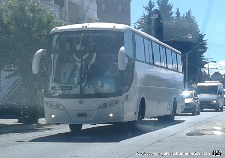 Sudamericanas 
No tengo más precisiones, seguramente algún particular para alguna empresa de turismo (traslados).

Fotografía: José Aparicio
Palabras clave: Sudamericanas