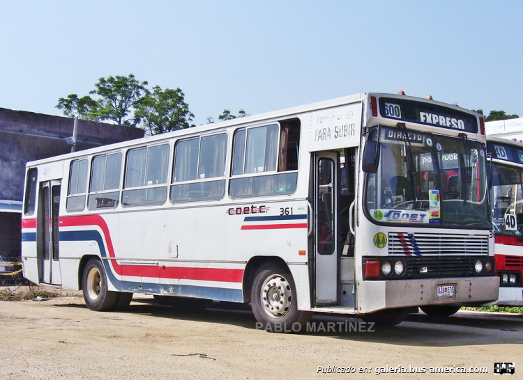 Mercedes-Benz OF 1315 - MARCOPOLO TORINO GIII (en Uruguay) - COETC STM
AJA-576

Uno de los coches más antiguos que tomó al servicio COETC de la ex CODET fueron éstos Torino. Fueron puestos a realizar la líniea local 600, dentro del departamento de Canelones. Patente AJA-576

Foto: Pablo Martínez
Palabras clave: MARCOPOLO TORINO GIII COETC STM MONTEVIDEO URUGUAY