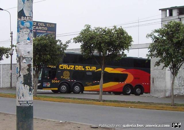 Marcopolo G6 Paradiso 1800 DD (en Perú) - Cruz del Sur
Fotógrafo: desconocido
Palabras clave: cruz del sur