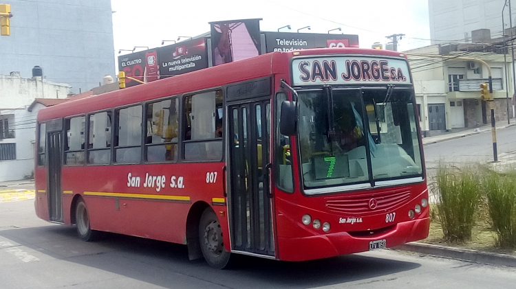 Mercedes-Benz OF 1418 - Metalpar Tronador 2010 - San Jorge
LFV 850

Línea 7 (San Salvador de Jujuy), interno 807
