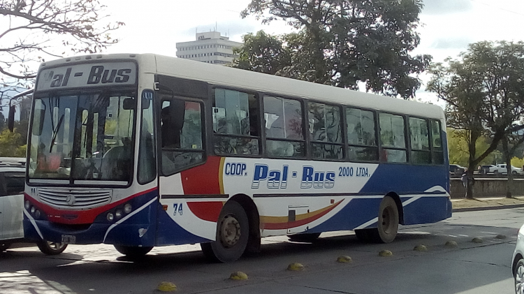 Mercedes-Benz OF 1418 - Metalpar Tronador 2010 - Pal Bus 2000
KVR 502

Línea 30 (San Salvador de Jujuy), interno 74
